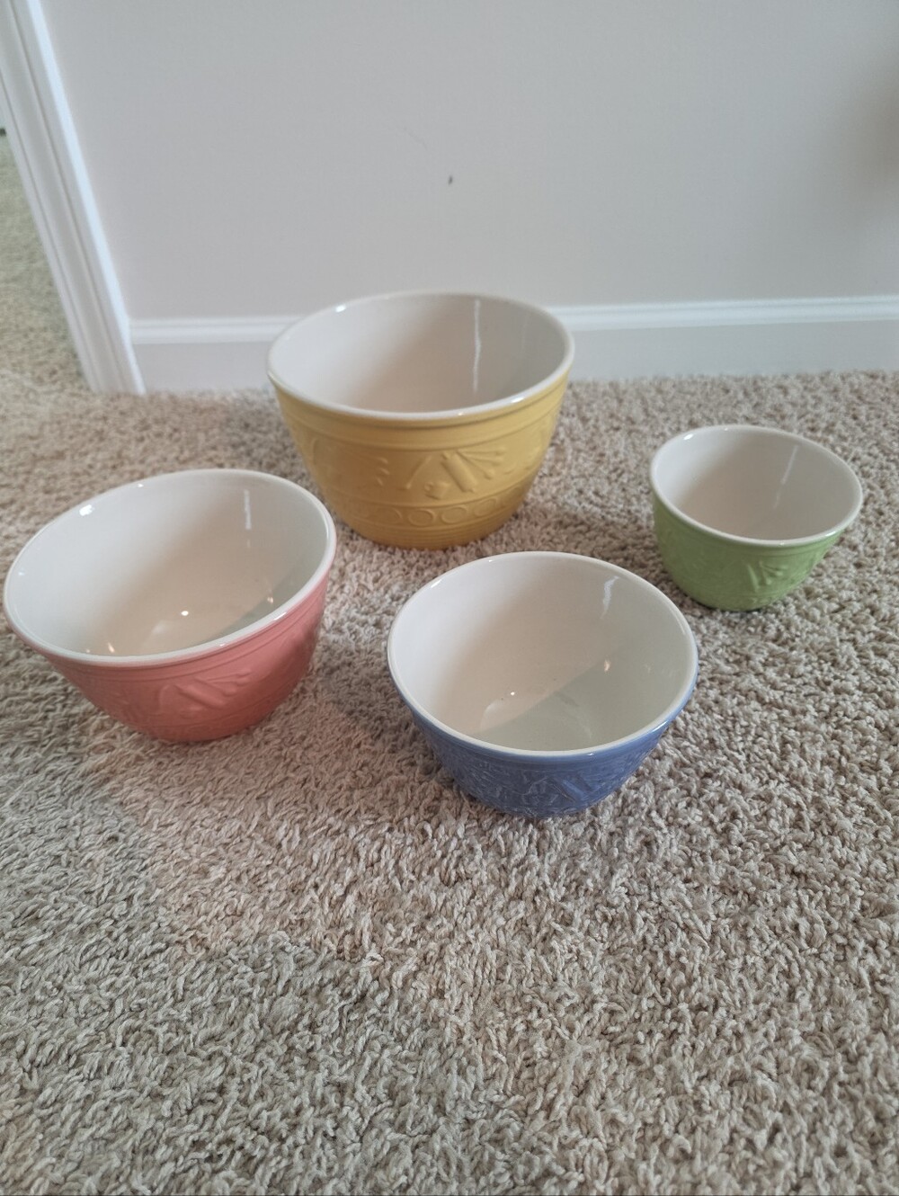 Gooseberry Patch Ceramic Nesting Mixing Bowls Set of 4 Embossed Utensils 2001